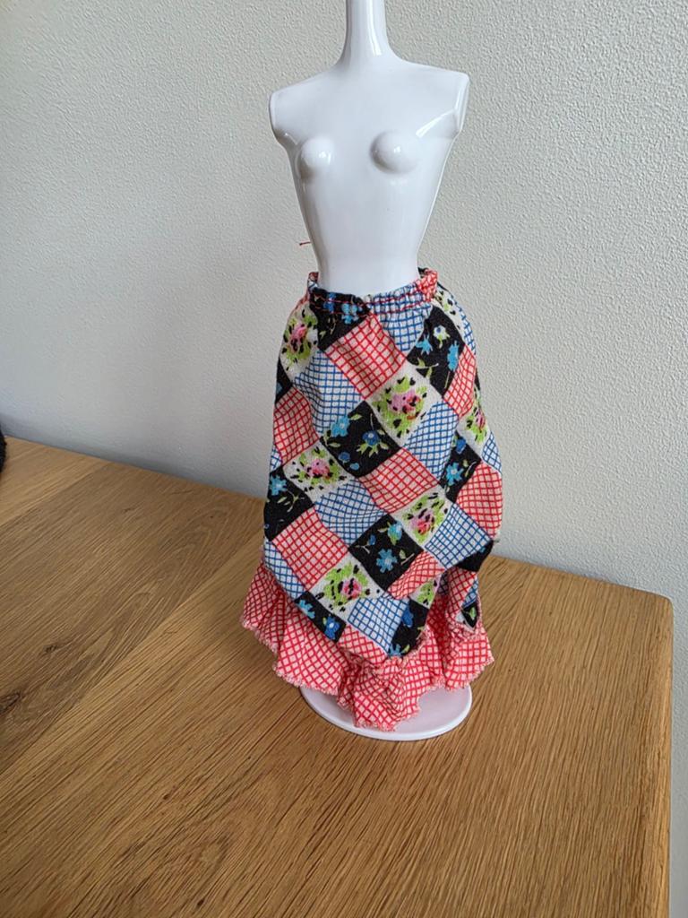 Barbie Busy #3311 vintage rok uit 1975, Ophalen of Verzenden, Zo goed als nieuw, Barbie
