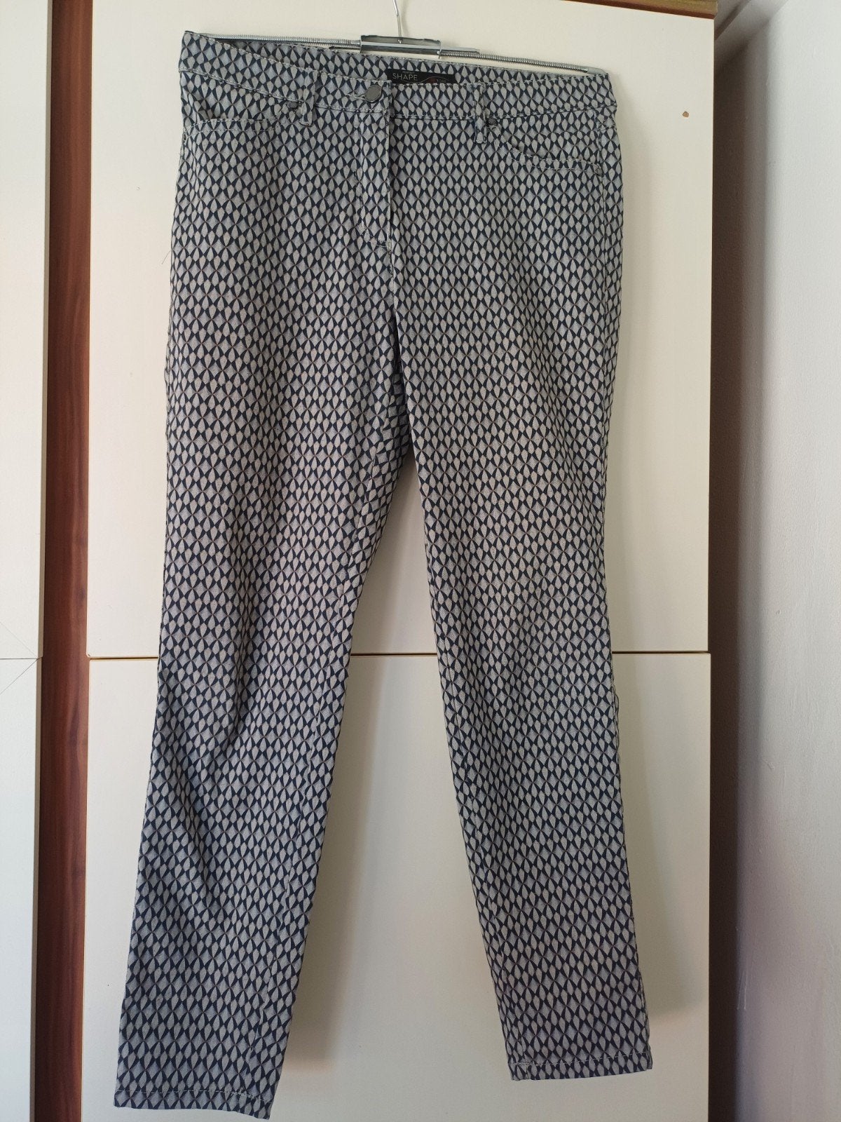 prachtige broek. TONI. NIEUW, Ophalen of Verzenden, Nieuw, Maat 38/40 (M), Lang