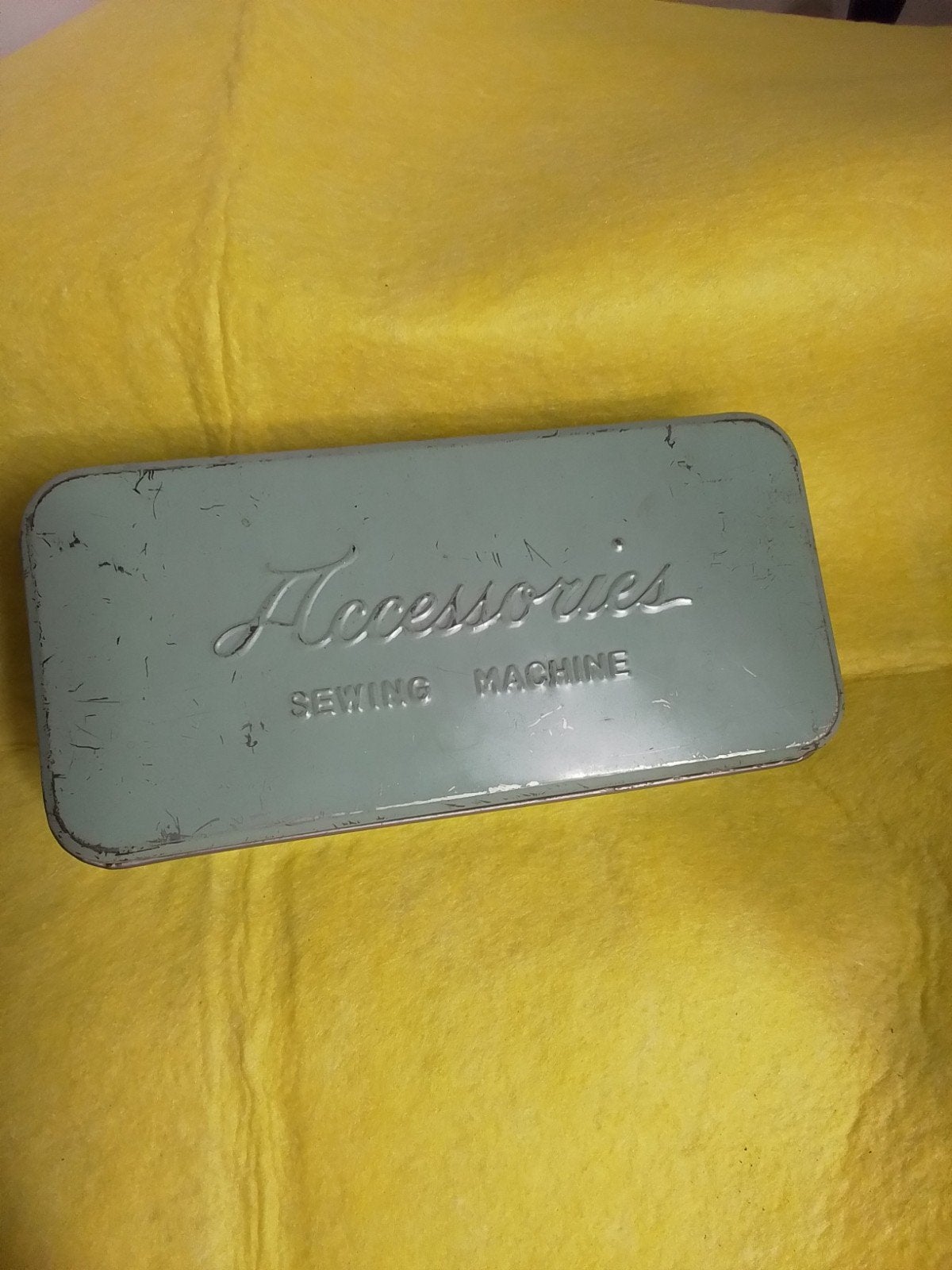 Vintage Naaimachine Accessoires Blikje, Hobby en Vrije tijd, Ophalen of Verzenden, Gebruikt, Naaimachine, Overige merken