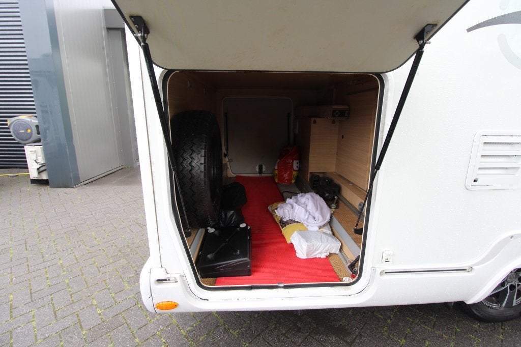 Roller Team Granduca Garage P, Caravans en Kamperen, Overige merken, Ringverwarming, ABS, Bedrijf