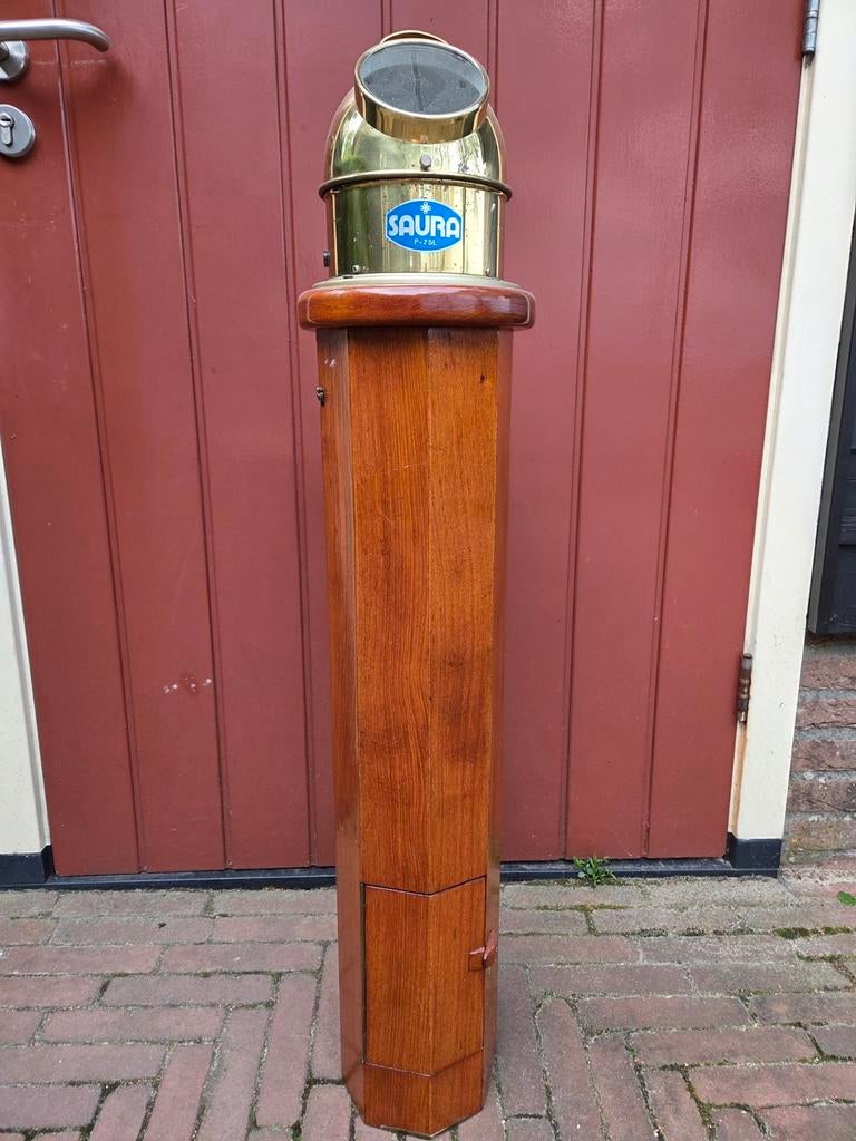 Klassiek scheepskompas, Ophalen, Gebruikt, Interieur en Kussens