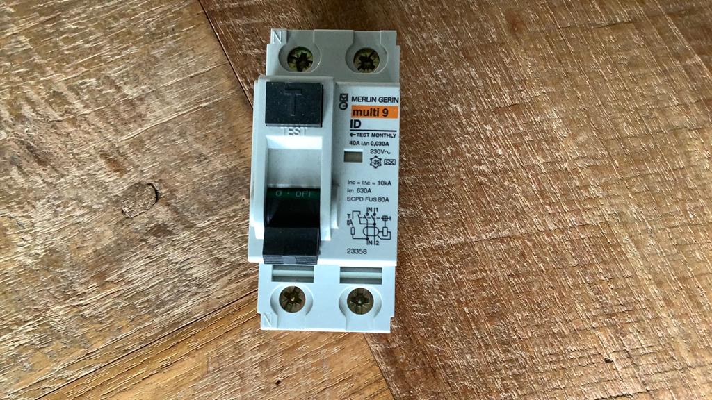 Aardlek/installatie automaat, Doe-het-zelf en Verbouw, Elektra en Kabels, Ophalen of Verzenden, Zo goed als nieuw, Overige typen
