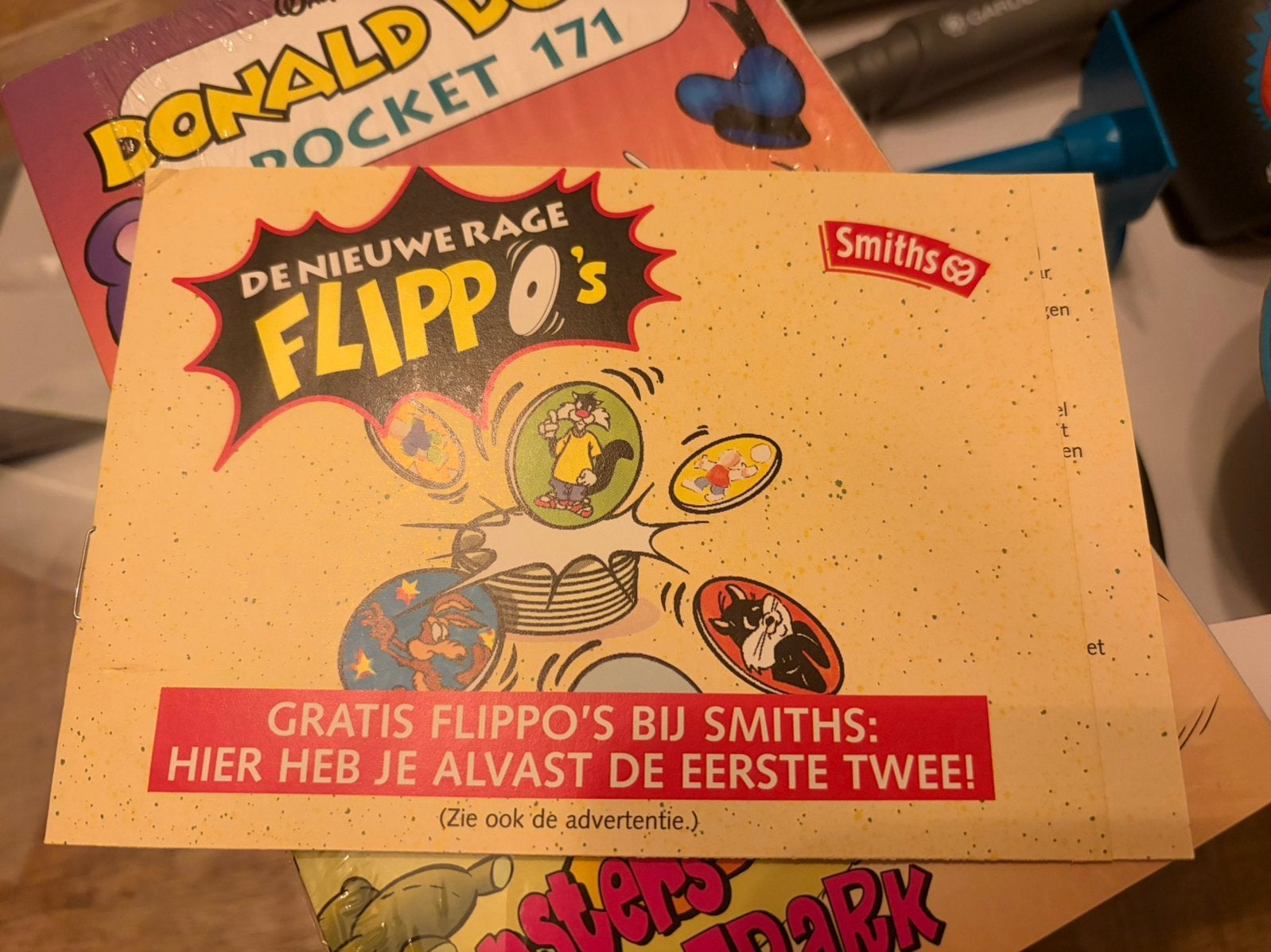 Smiths Flippo’s 1995 – Donald Duck Bijlage + 2 Flippo’s, Verzamelen, Ophalen of Verzenden, Looney Tunes, Losse flippo's