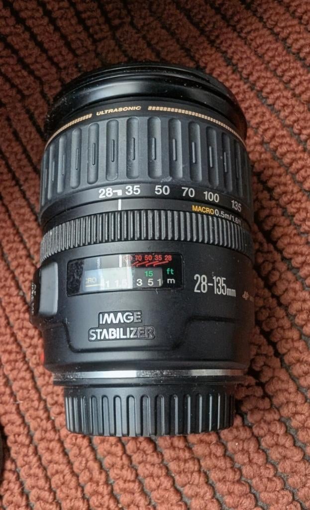 Telezoomlens Canon EF 28-135mm f3.5-5.6 IS USM te koop, Audio, Tv en Foto, Fotografie | Lenzen en Objectieven, Ophalen, Zo goed als nieuw