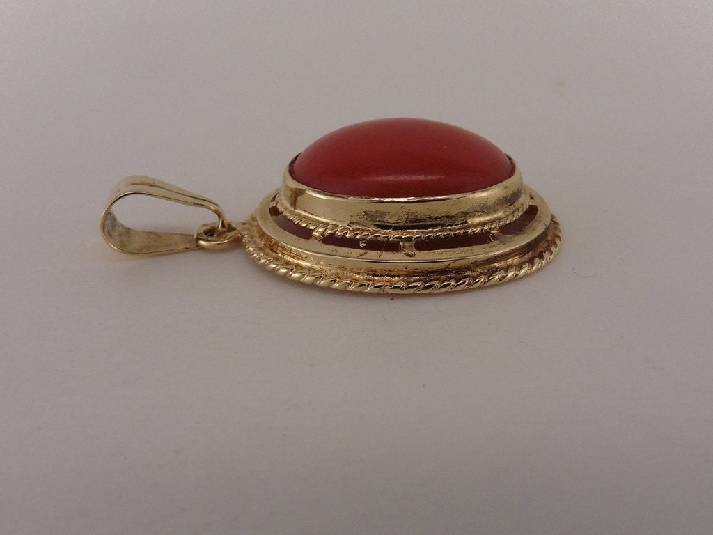 Gouden hanger met bloedkoraal                           G107, Sieraden, Tassen en Uiterlijk, Gebruikt, Overige voorstellingen
