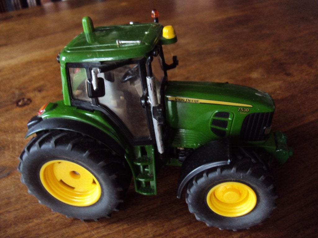 Siku John Deere 7530 (wielen) groen 1:32, Ophalen of Verzenden, Gebruikt, Tractor of Landbouw, SIKU