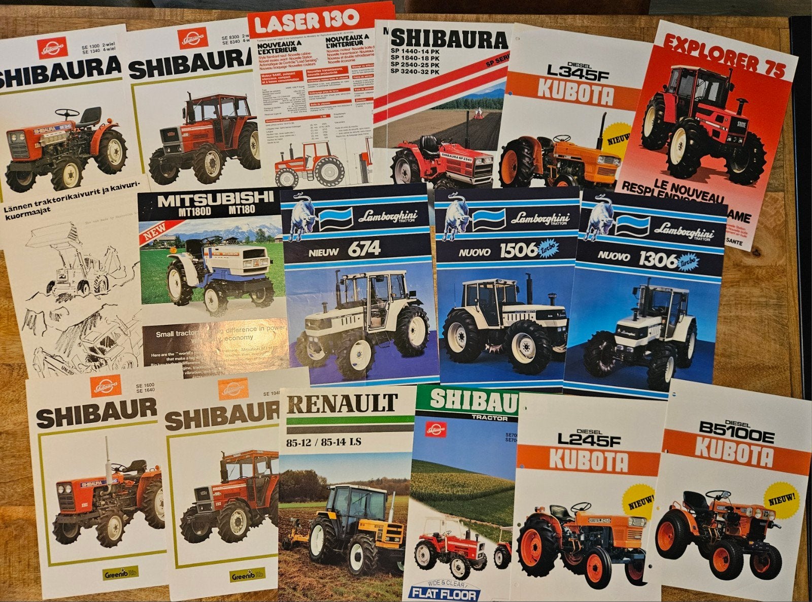 Partij 90x Tractoren Trekkers oa Lamborghini, Same, Ford, Boeken, Auto's | Folders en Tijdschriften, Ophalen of Verzenden, Zo goed als nieuw
