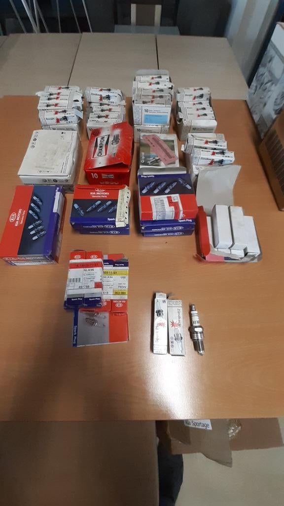 Bougies 155 stuks voor €300,-, Ophalen, T.Smit Outlet Store, Info@tommysmit.nl, 7008AR