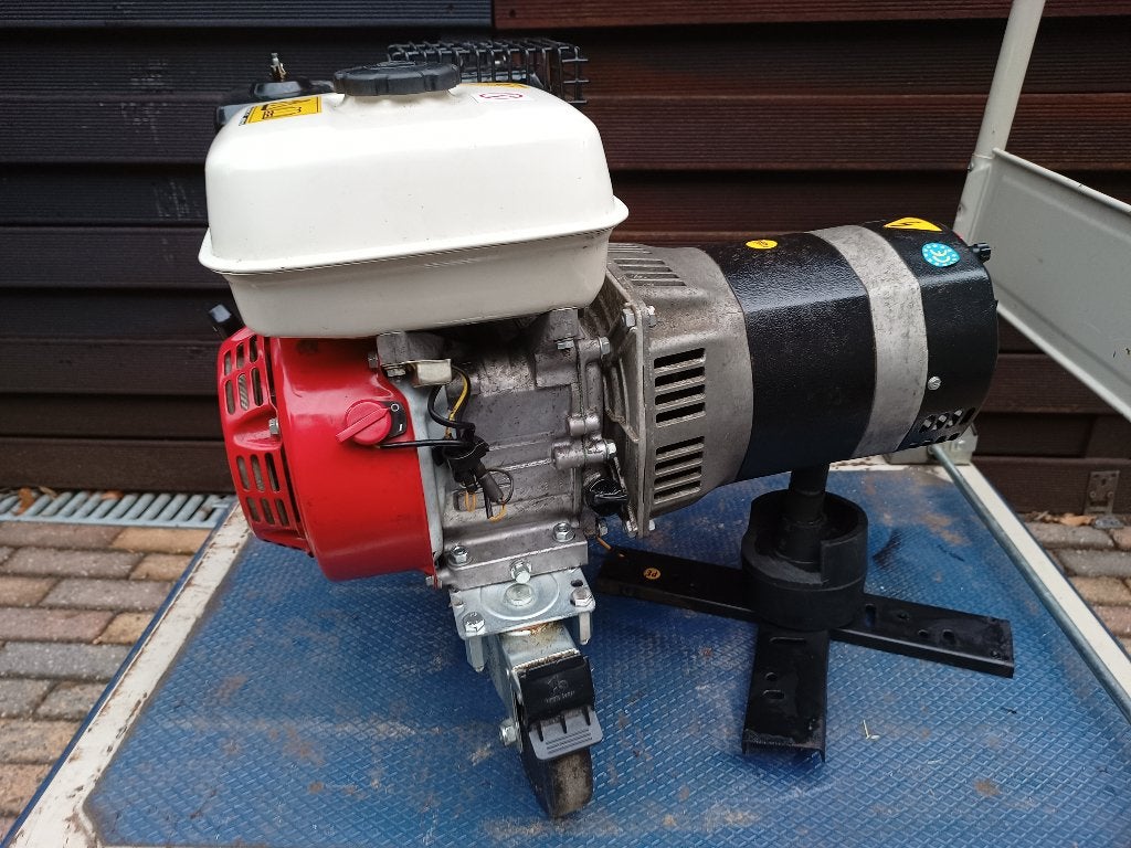 Honda Aggregaat, Ophalen, Zo goed als nieuw, Minder dan 5 kVA, Benzine