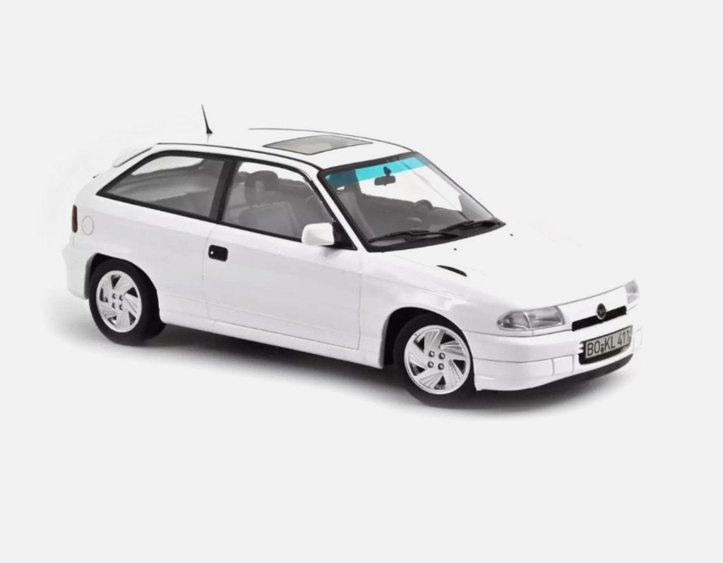Opel Astra GSi 1991 WIT Casablanca 1/18 NOREV ref: 183673, Hobby en Vrije tijd, Modelauto's | 1:18, Verzenden, Nieuw, Auto, Norev