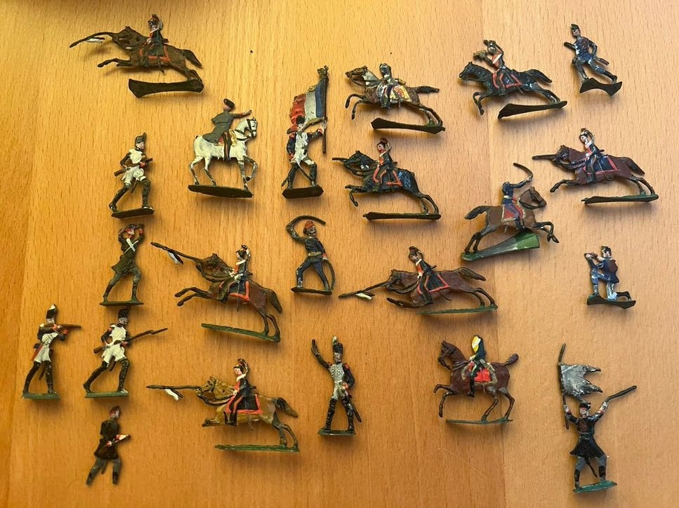 Oud speelgoed metalen soldaatjes, Hobby en Vrije tijd, Ophalen of Verzenden, Gebruikt, Figuur of Figuren