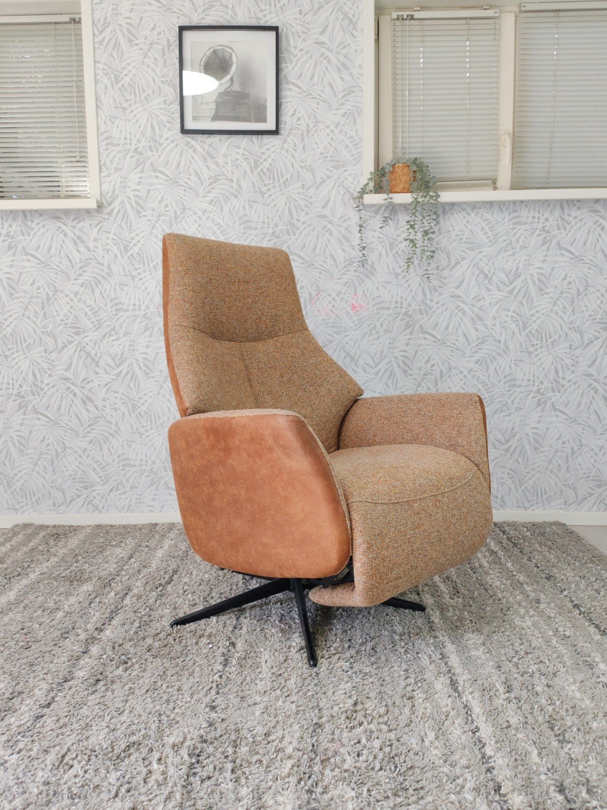 Comfortabele relaxfauteuil - Bruin stof en leer, Onbekend@voorbeeld.com, 75 tot 100 cm, Ophalen of Verzenden, Zo goed als nieuw