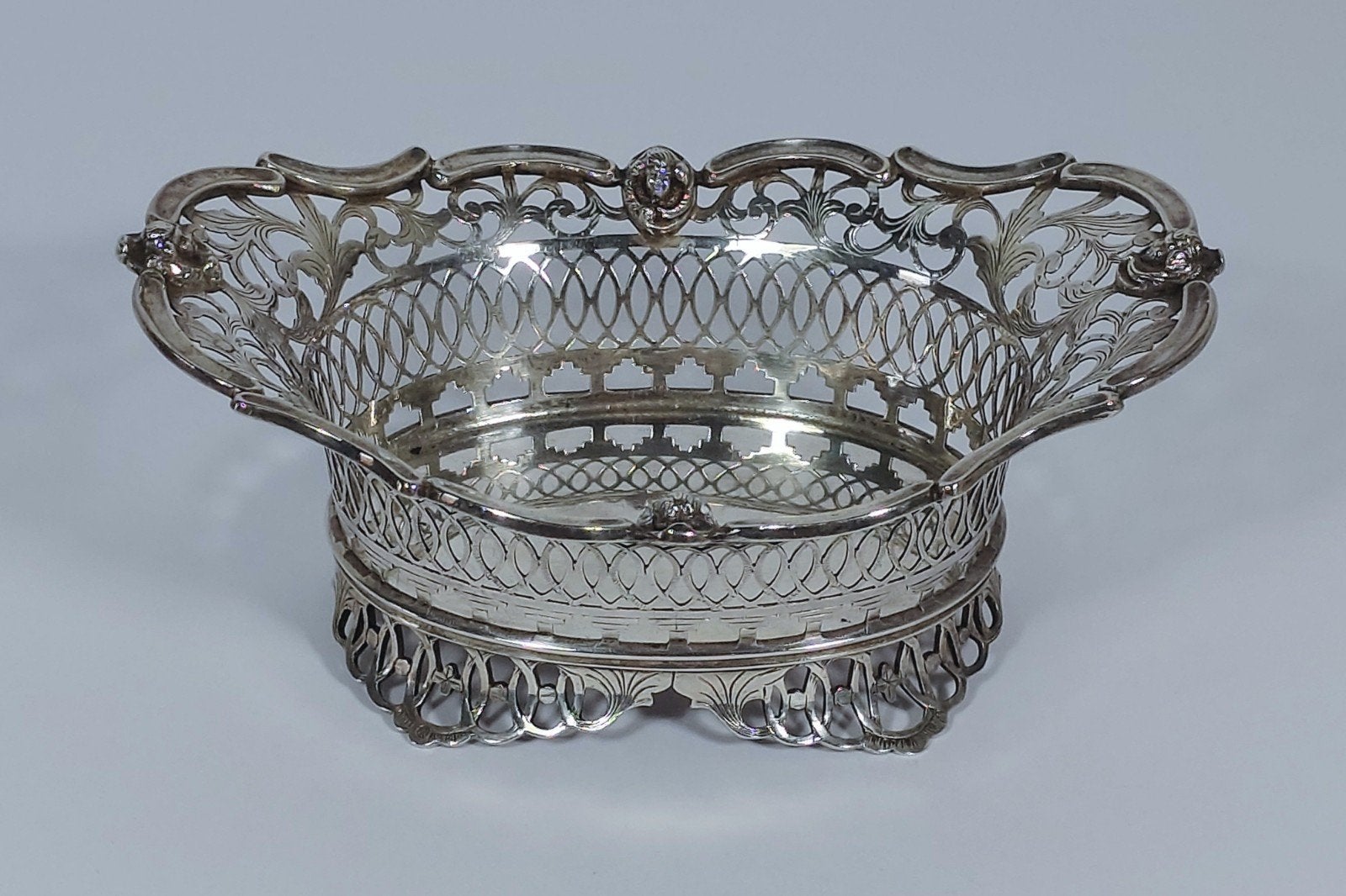 Nederlands zilveren bonbonmandje, Antiek en Kunst, Ophalen of Verzenden, Zilver