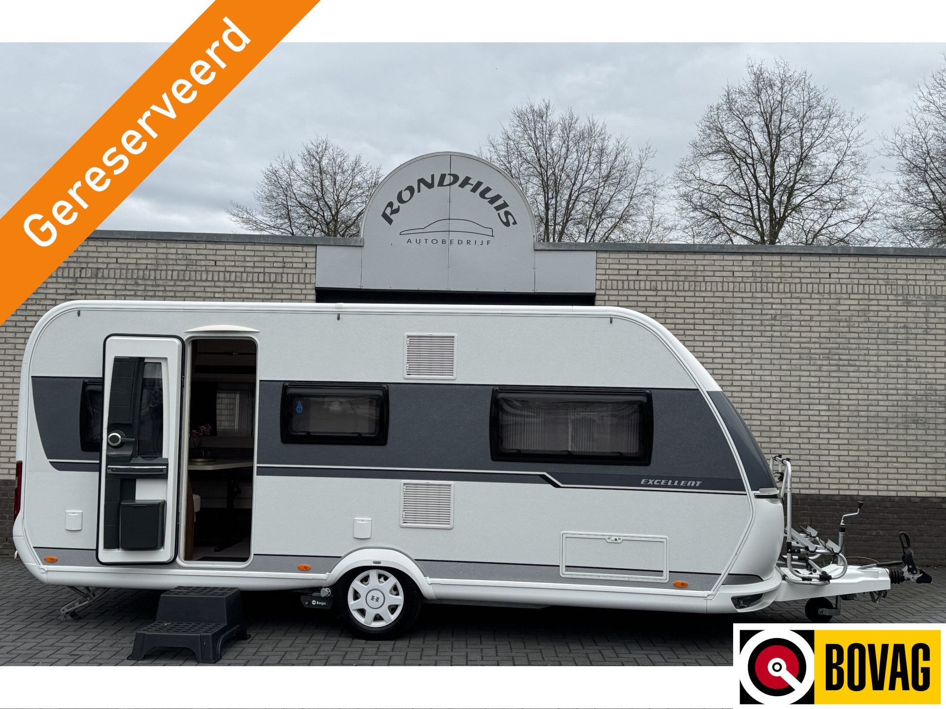 Hobby Excellent 495 UL met enkele bedden *Mover/Fietsendrage, Vast bed, Rondzit, Hobby, 7 tot 8 meter