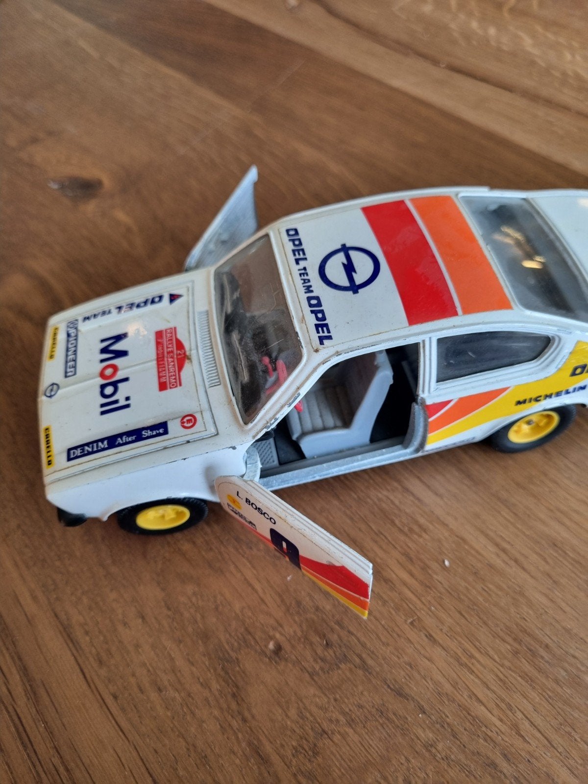 Opel Kadett coupe miniatuur made Italië, Hobby en Vrije tijd, Modelauto's | 1:24, Ophalen of Verzenden, Gebruikt, Auto, Overige merken