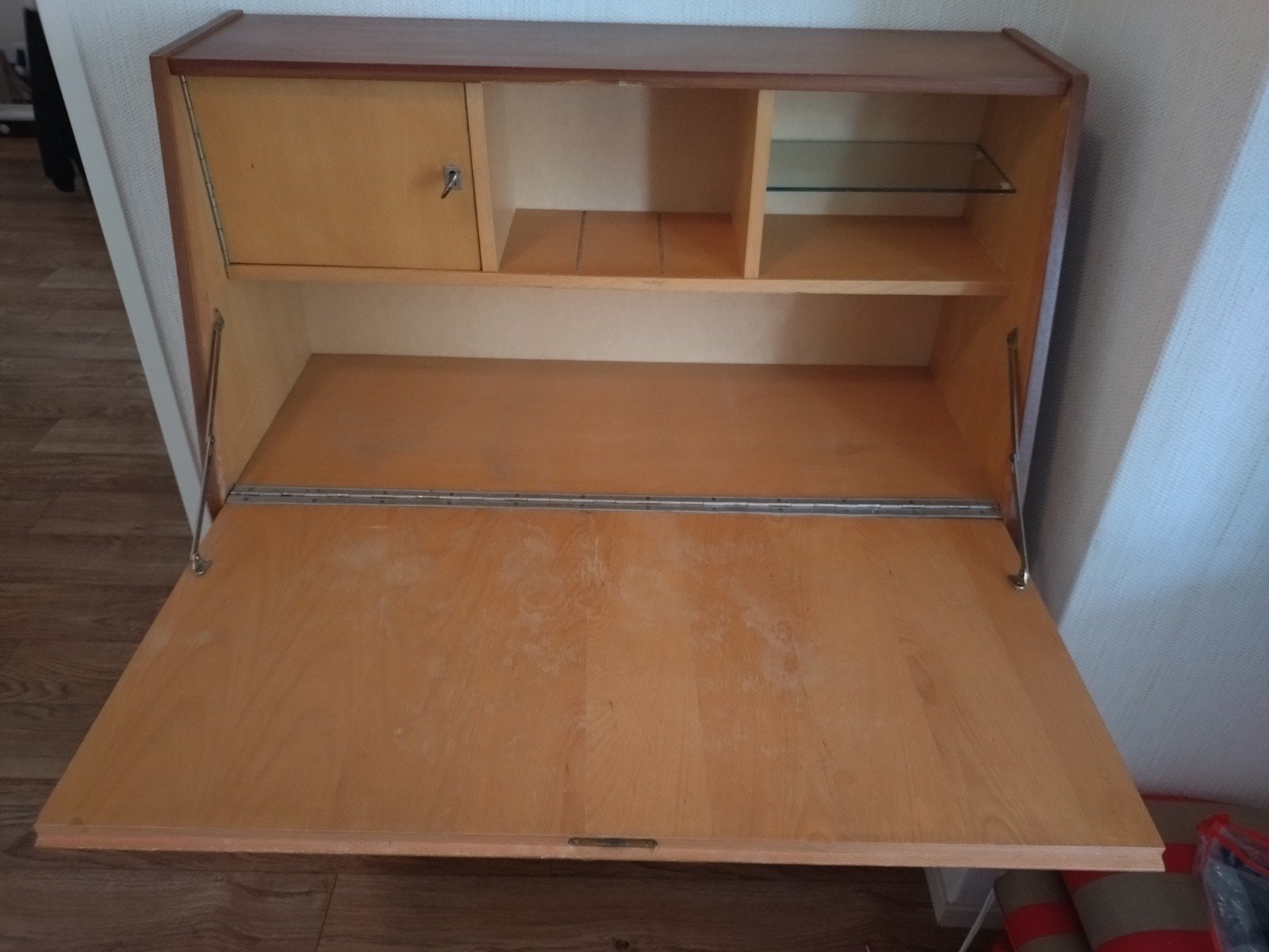 Vintage secretaire, Ophalen