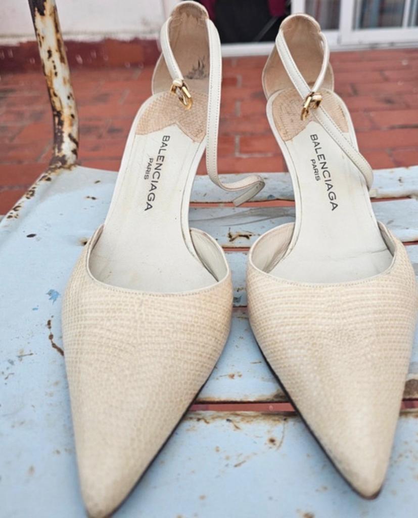 Balenciaga Paris Pumps - Beige, Maat 38, Ophalen of Verzenden, Gedragen, Beige, Pumps