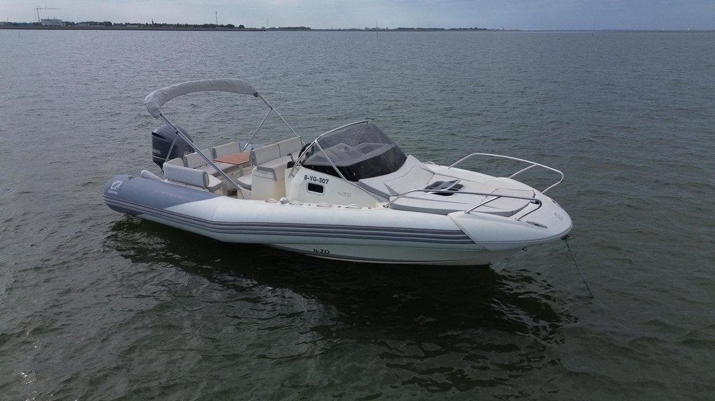 ZODIAC N-ZO 700 Cabin, Watersport en Boten, Rubberboten, Gebruikt, Benzine, Zodiac