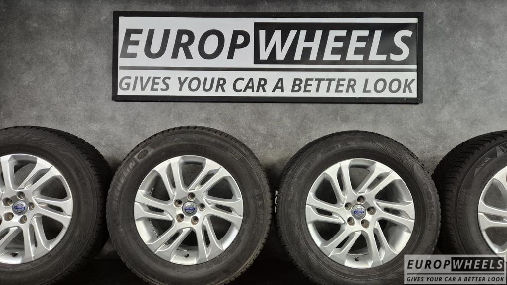 17 inch Volvo XC60 XC90 Michelin 235 65 Valder winterbanden, Auto-onderdelen, Banden en Velgen, Gebruikt, -, -, Banden en Velgen