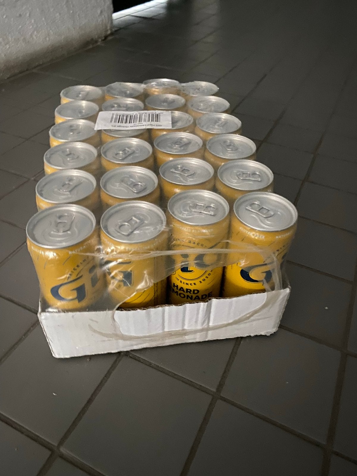 Tray GIG Hard Lemonade orange, Ophalen