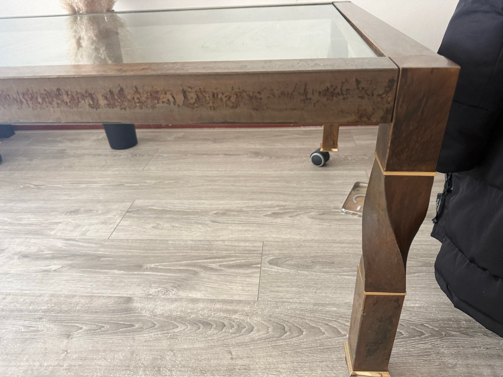 Glazen salontafel met metalen frame en wielen, Ophalen, 50 – 75, Gebruikt, 100 tot 150 cm