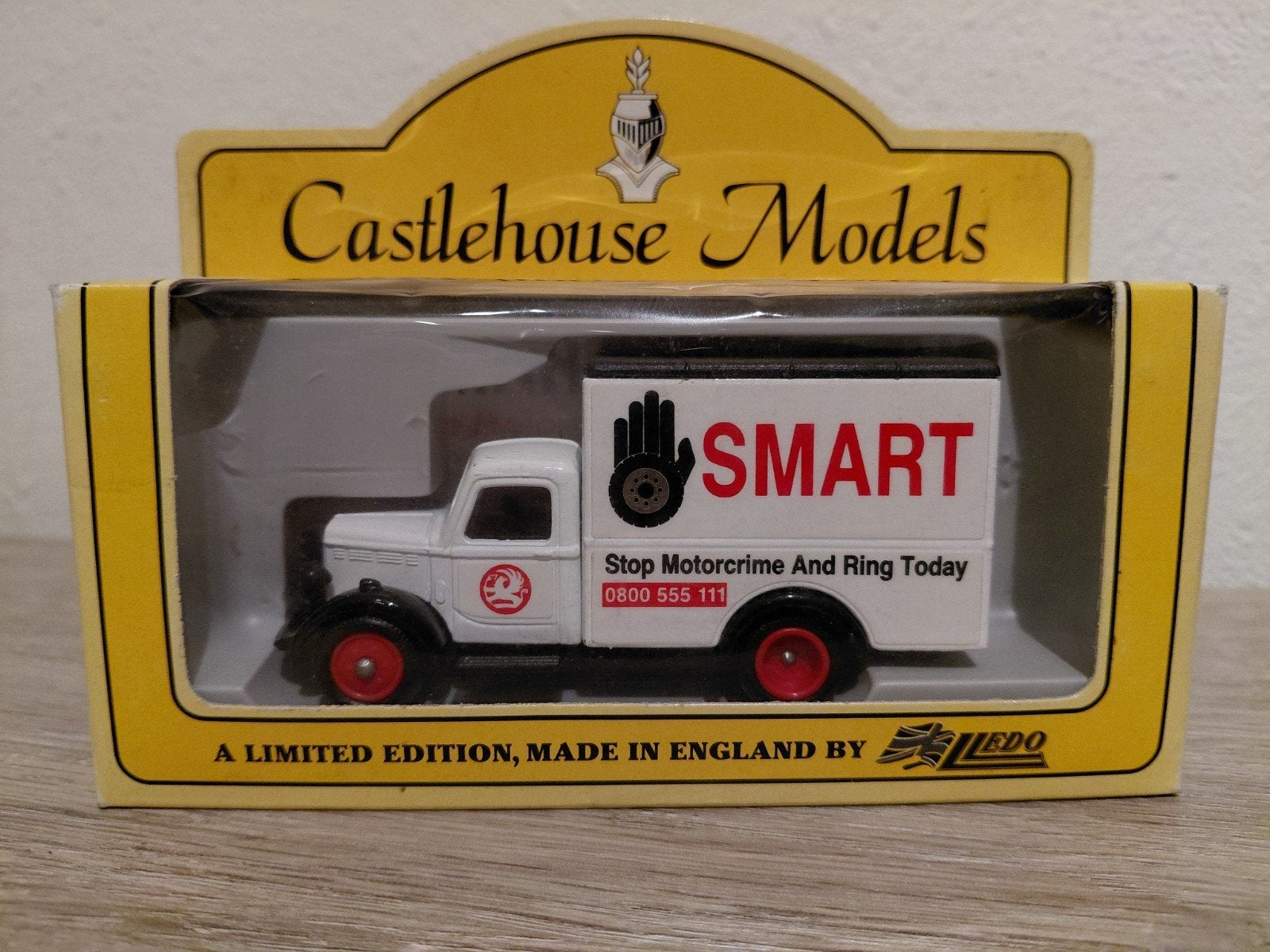 Limited Edition 'Crimestoppers' Truck, Verzenden, Nieuw, Groter dan 1:32, Overige merken
