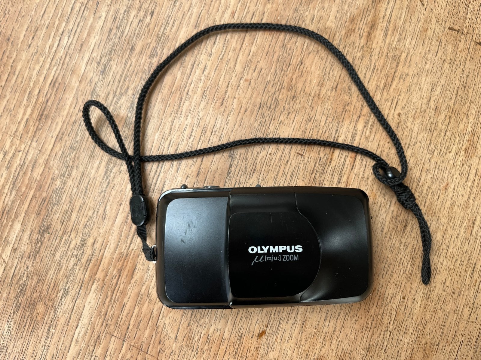 olympus mju zoom 35-70 35mm film point-and-shoot camera, Ophalen, Zo goed als nieuw, Zwart