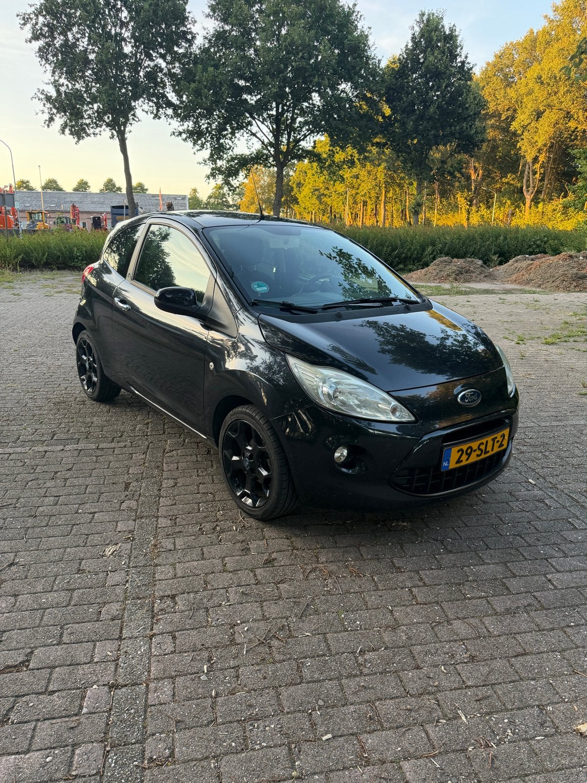 Ford Ka 1.2 2011 metal, Voorwielaandrijving, 1242 cc, 4 cilinders, 4 stoelen