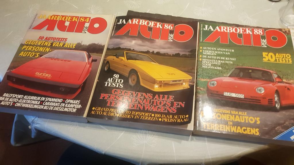 3 jaarboeken auto visite, Ophalen of Verzenden, Gelezen, Algemeen
