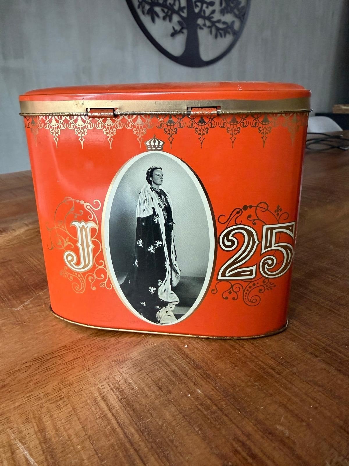 Vintage Oranje Royalia Collectie: Blik, Fles & Bord, Ophalen of Verzenden, Gebruikt, Nederland, Overige typen
