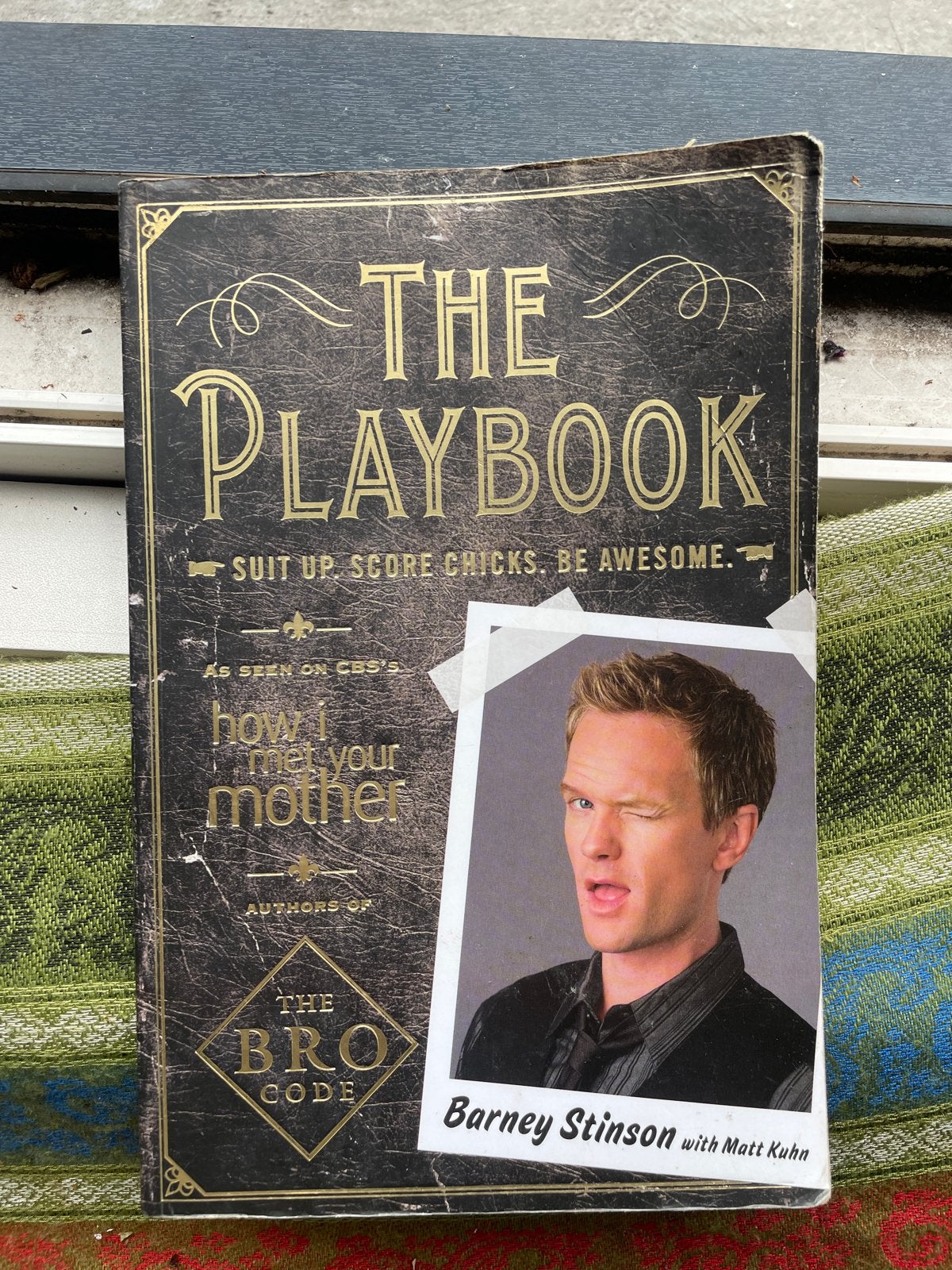 The Playbook - Barney Stinson (How I Met Your Mother), Boeken, Ophalen, Zo goed als nieuw, Anekdotes en Observaties