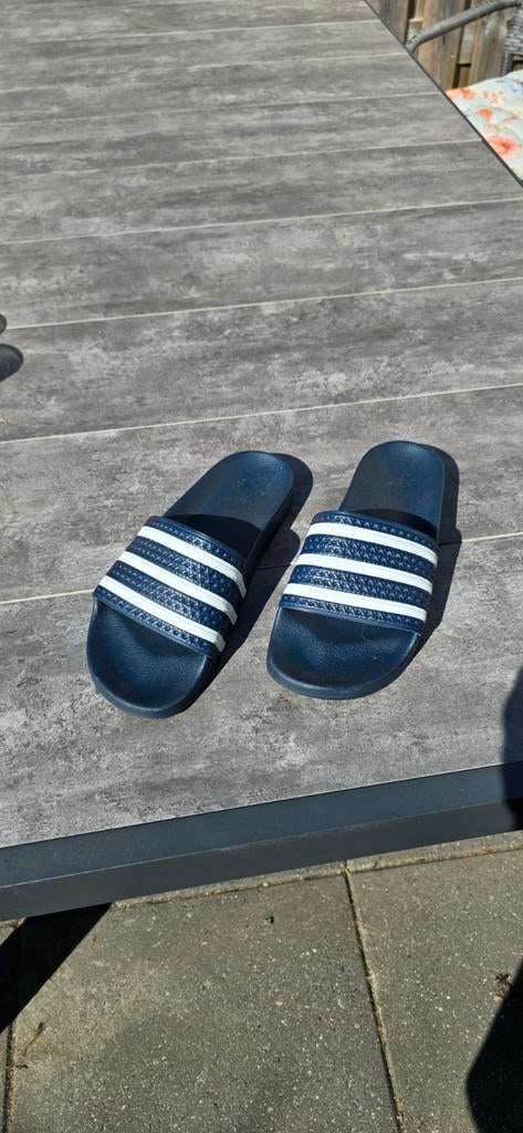 Adidas adilette badslaippers, Ophalen of Verzenden, Overige maten, Blauw