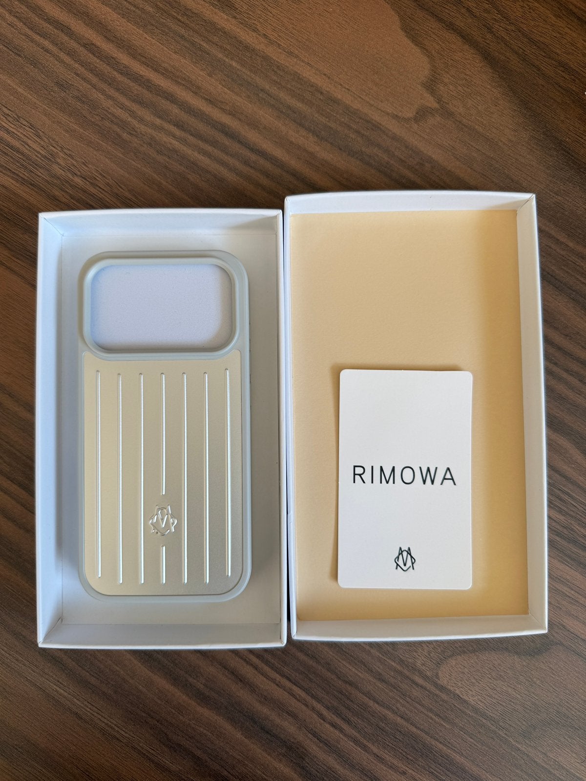 Rimowa case iPhone 17 Pro, Verzenden, Zo goed als nieuw