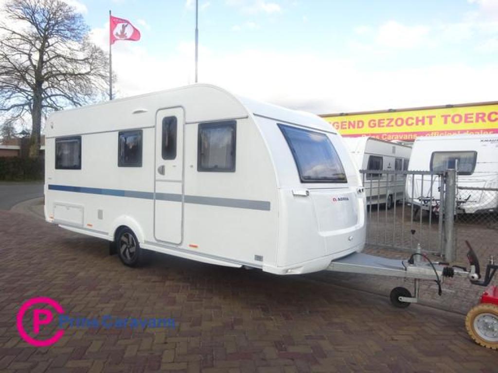 Adria Altea 502 UL Enkele Bedden Grote Koelkast en Rondzit, Caravans en Kamperen, Caravans, Bedrijf, Schokbreker, Adria, Tot en met 4