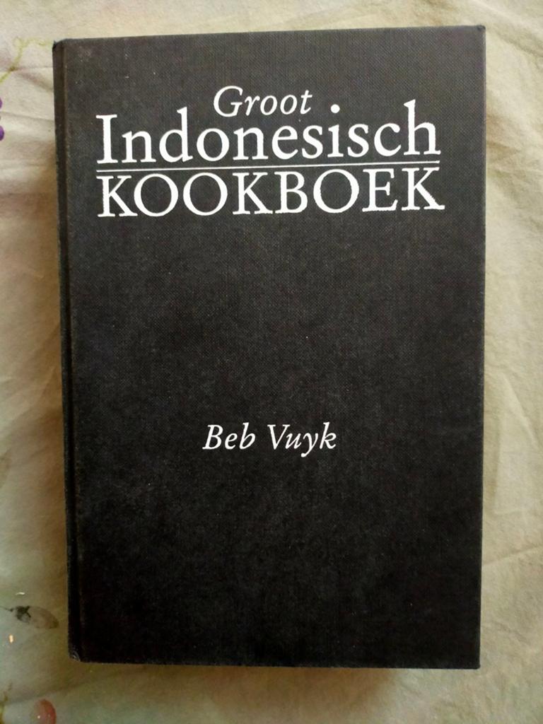 Groot Indonesisch Kookboek - Beb Vuyk (1992), Boeken, Ophalen of Verzenden, Gelezen, Azië en Oosters