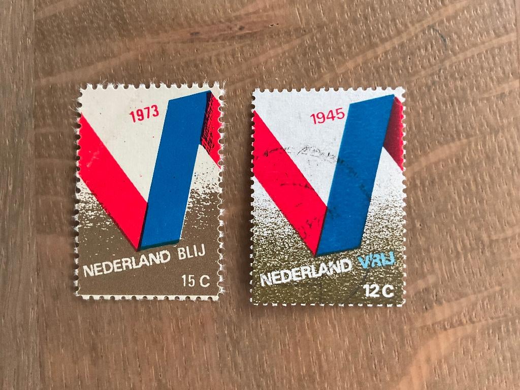 Nederland vrij 1945 en Nederland blij 1973, Postzegels en Munten, Postzegels | Nederland, Ophalen of Verzenden, Gestempeld