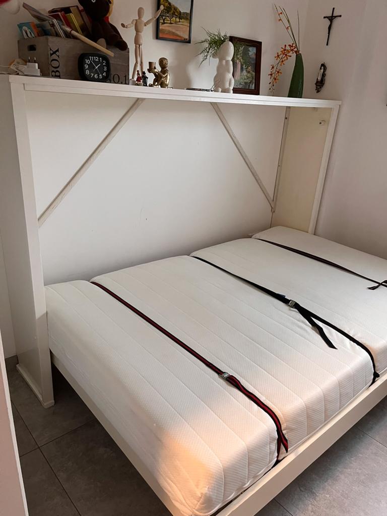 Opklapbed / Wandbed - Wit, ruimtebesparend, Huis en Inrichting, Slaapkamer | Bedden, Ophalen, Gebruikt, Wit, Tweepersoons
