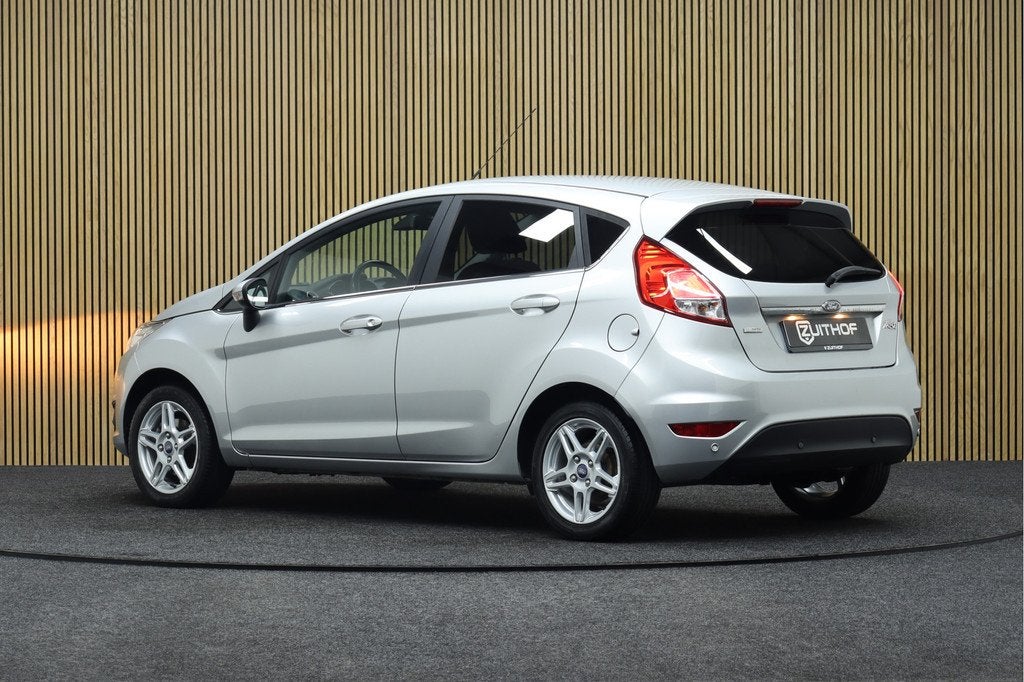 Ford Fiesta 1.0 Titanium | Parkeersensoren Achter | LM Velge, Voorwielaandrijving, Euro 5, Stof, Zwart