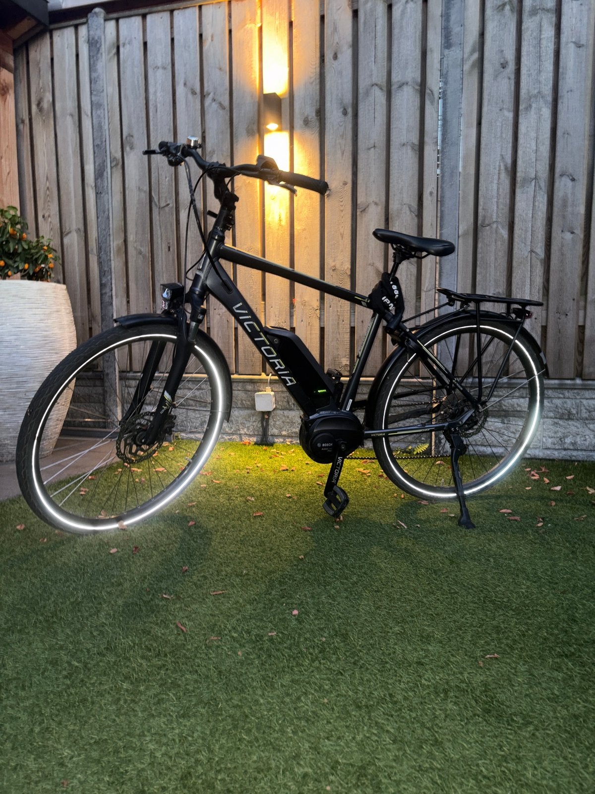 Victoria E-bike Bosch Middenmotor 500Wh –Topstaat, rijklaar!, Versnellingen, 49 tot 53 cm, Zo goed als nieuw, Ophalen