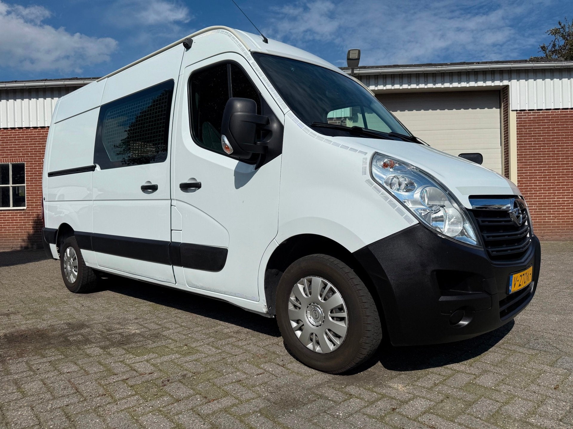 Opel Movano 2.3 CDTI BiTurbo L2H2 servicebus 230V victron Bo, Auto's, Gebruikt, Euro 6, 4 cilinders, 2500 kg