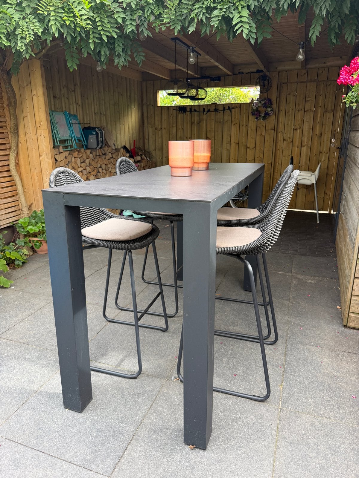 Bristol bartafel met 4 Pagino barstoelen van Exterioo, Ophalen, 4 zitplaatsen, Eettafel, Aluminium