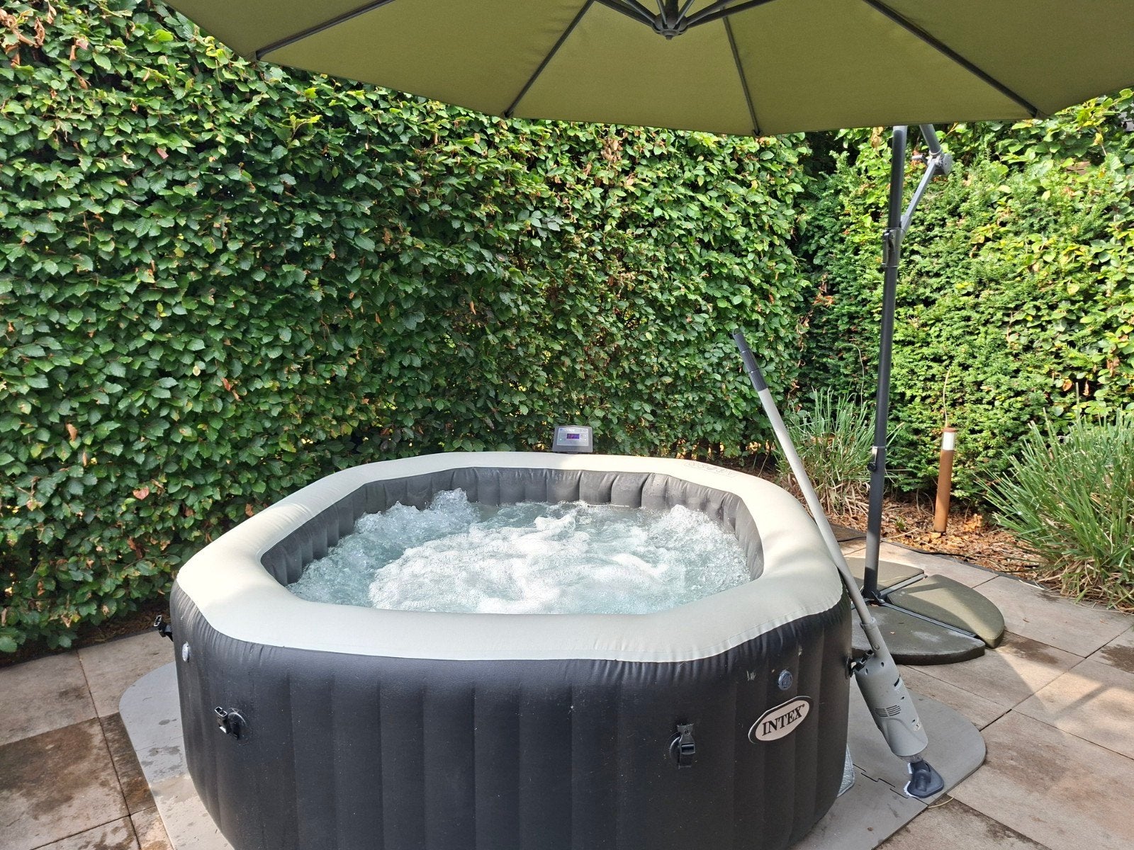 Te koop: Intex Pure Spa Jet & Bubble Deluxe 4p, Tuin en Terras, Ophalen, Zo goed als nieuw