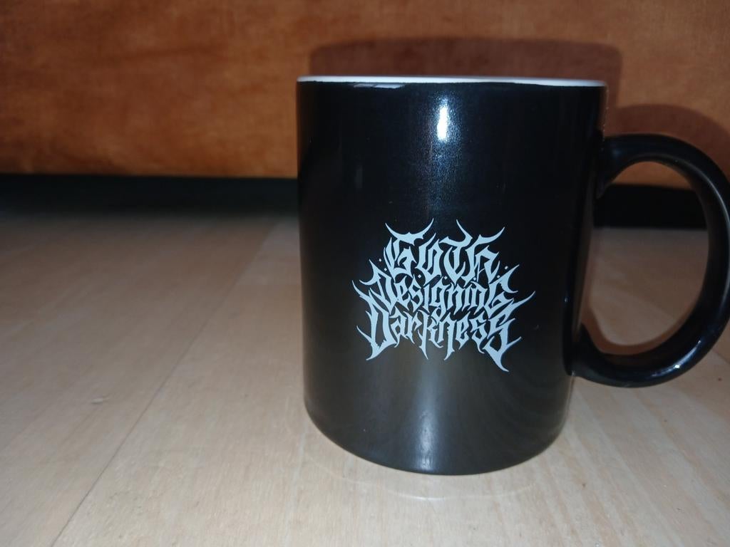 Gothic, mooie, zwarte thee-koffiemok, Ophalen of Verzenden, Zo goed als nieuw, Overige stijlen, Kop(pen) en/of Schotel(s)