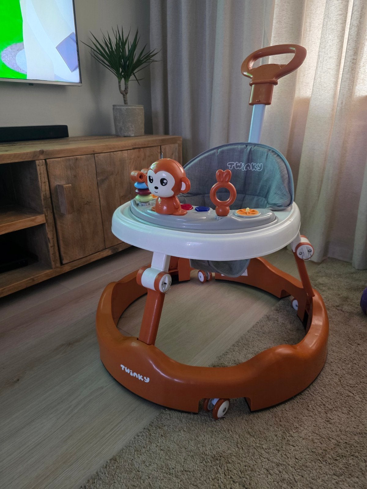 Banini Loopstoel met Speelgoed en Geluid, Ophalen of Verzenden, Gebruikt, Overige typen, Met wieltjes