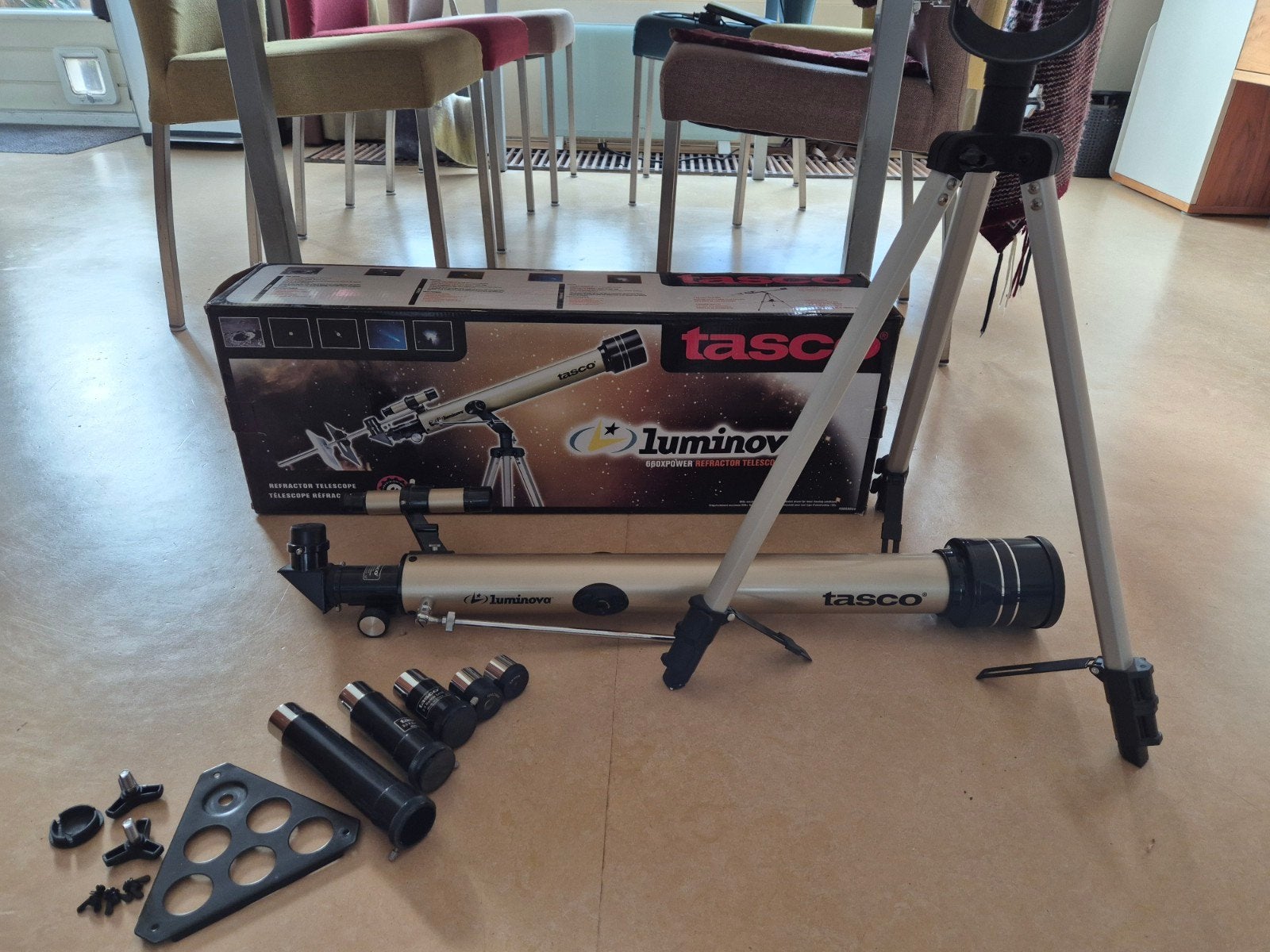 Tasco Luminova lenzentelescoop, Ophalen of Verzenden, Zo goed als nieuw, Minder dan 80 mm, Lenzentelescoop (refractor)
