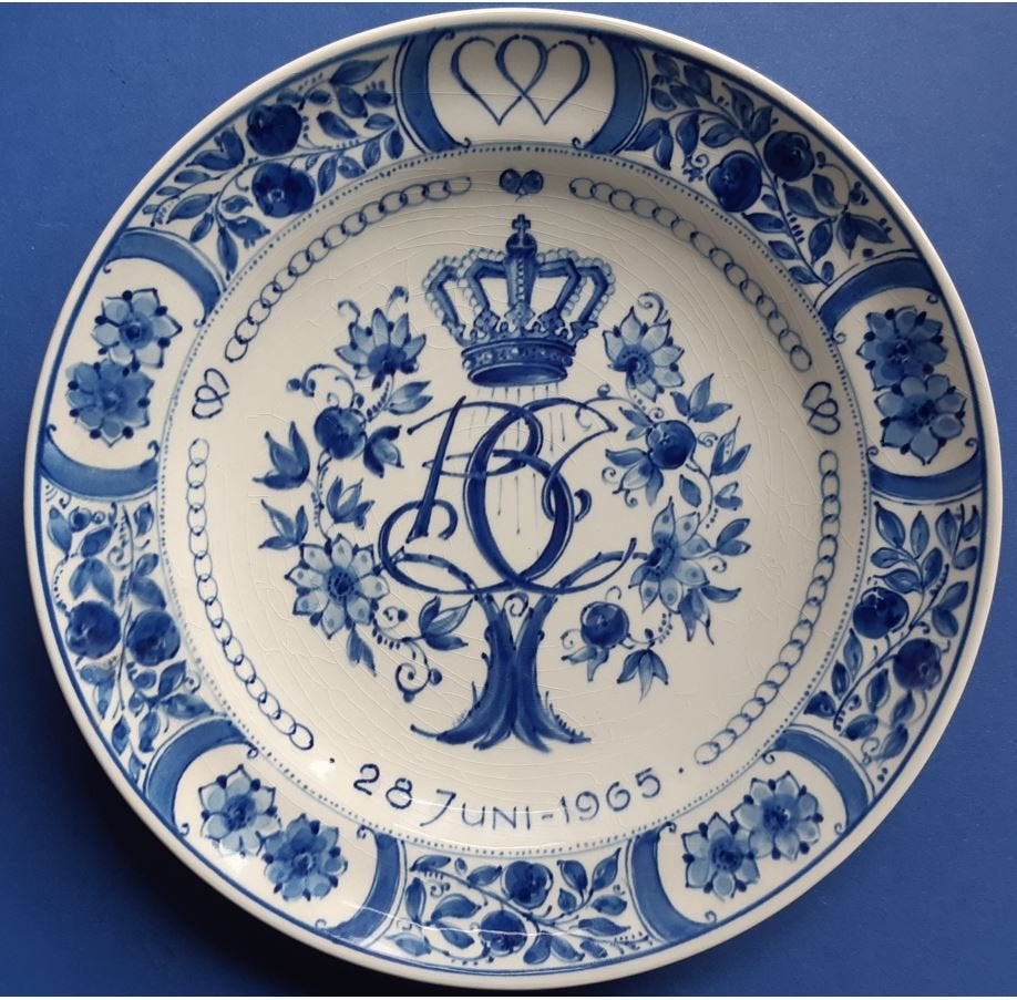 Verloving Beatrix Claus 1965 Koningshuis 2-3 Porceleyne Fles, Ophalen of Verzenden