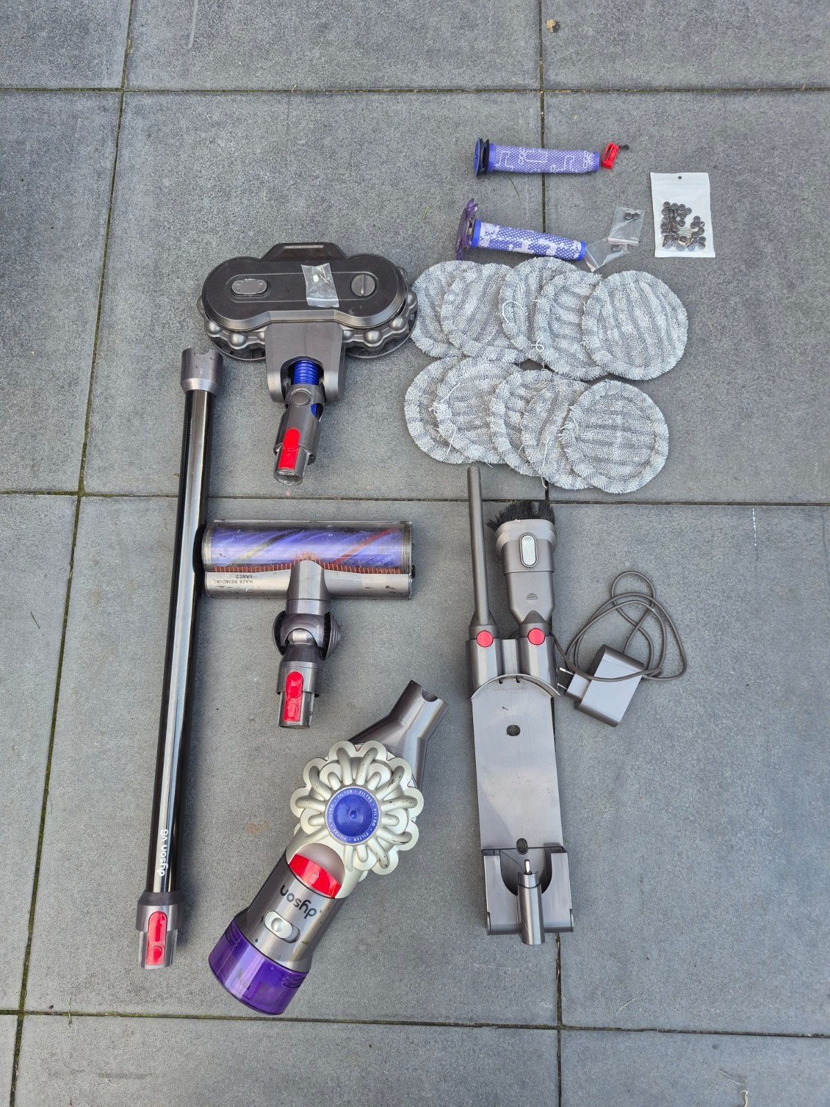 dyson v8 steelstofzuiger met dweil en extra filters, Witgoed en Apparatuur, Gebruikt, Ophalen of Verzenden, Dyson, Reservoir