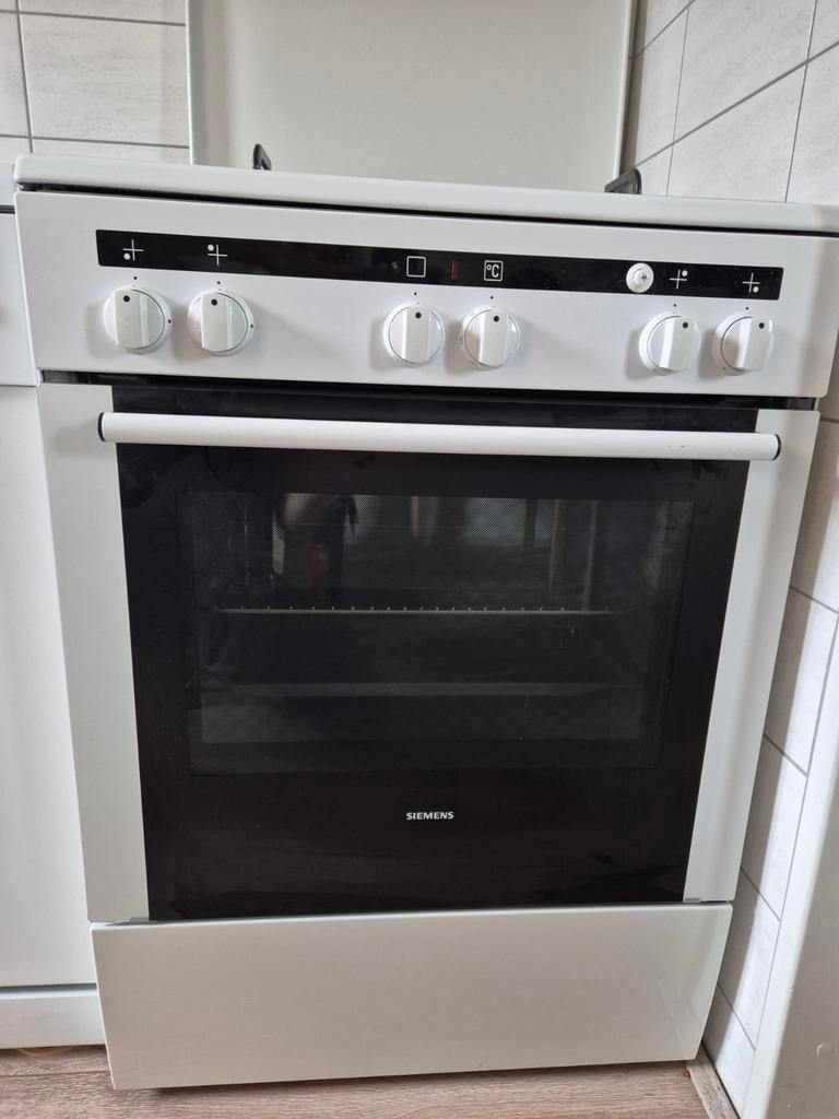 Siemens Gasfornuis met Oven, Witgoed en Apparatuur, Fornuizen, Ophalen, Gebruikt, 60 cm of meer, 4 kookzones