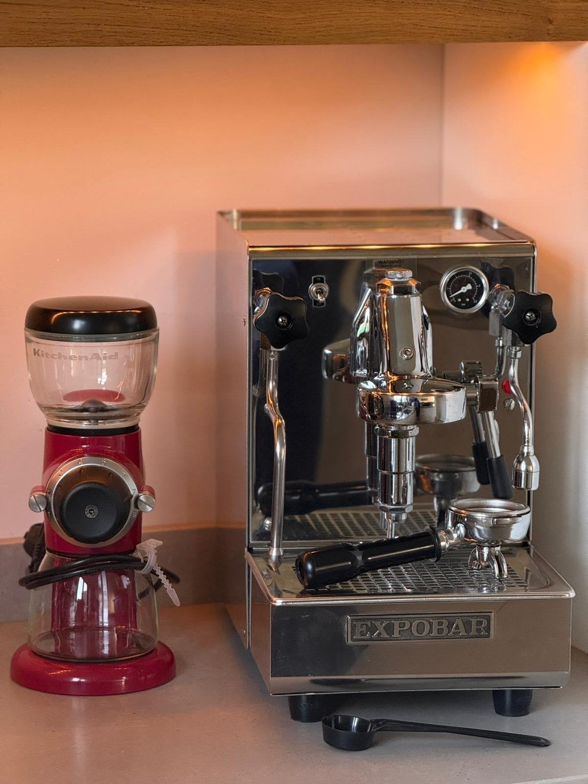 Expobar Office Leva + KitchenAid bonenmaler + complete set, Witgoed en Apparatuur, Koffiezetapparaten, Afneembaar waterreservoir
