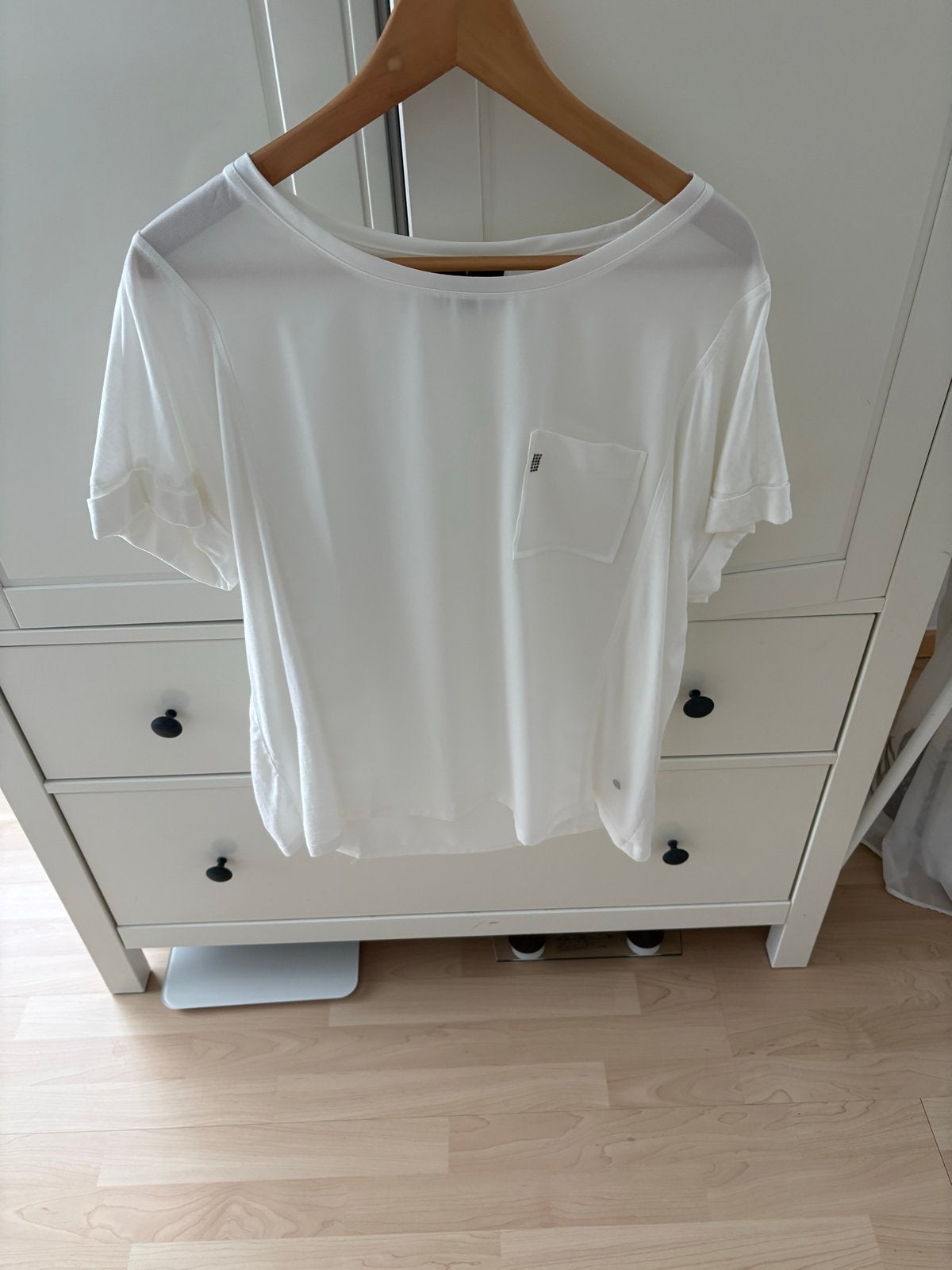 Monari T-shirt room  wit maat 42 met borstzakje, Wit, Maat 42/44 (L), Ophalen of Verzenden, Zo goed als nieuw